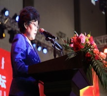 內(nèi)蒙古自治區(qū)教育廳副廳長楊劼在紀(jì)念大會(huì)上發(fā)言